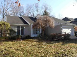 454 Daylily Dr, Rochester Hills, MI 48307