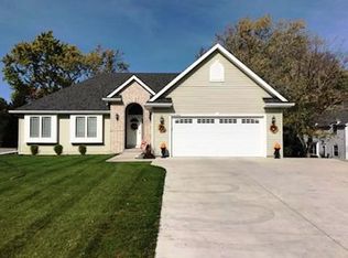 N72W13850 Good Hope Rd, Menomonee Falls, WI 53051