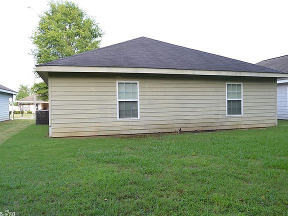 4th image of 208 Saunders Dr