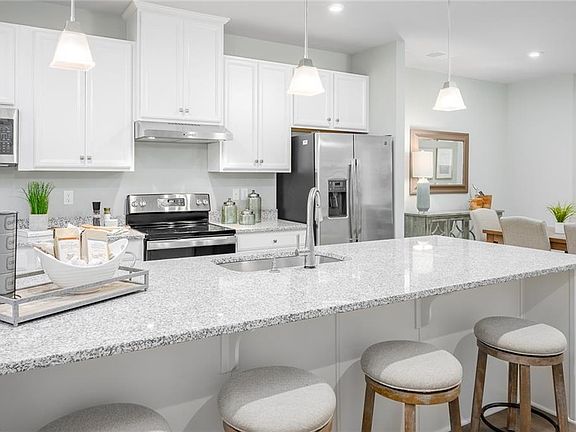 4th image of 23015 Retreat Ln