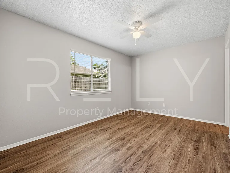 8001 W Gate Blvd #A — Photo 22