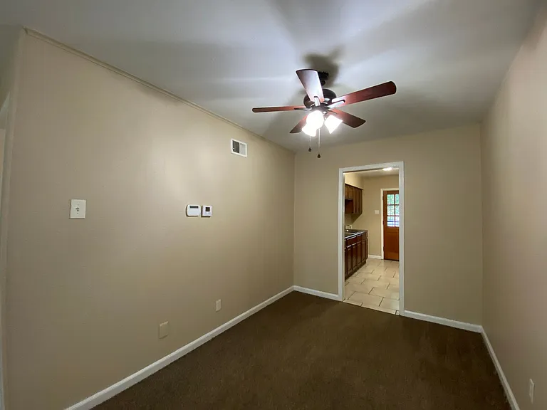 1032 University St — Photo 5