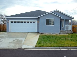 2004 Mary Ln, Walla Walla, WA 99362