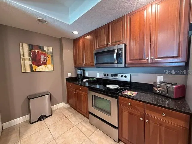 800 N Tamiami Trl — Photo 2