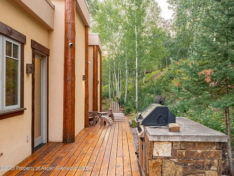 40 Maple Ridge Ln — Photo 33