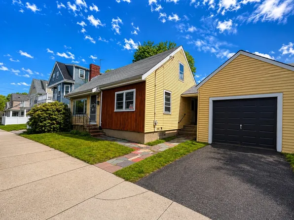 7 Lorette St, West Roxbury, MA 02132