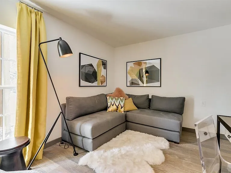 1410 Hyde Park Blvd #101 — Photo 25