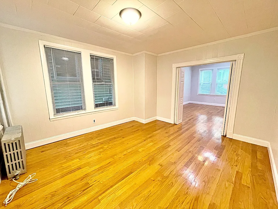 92 Webster St #1
