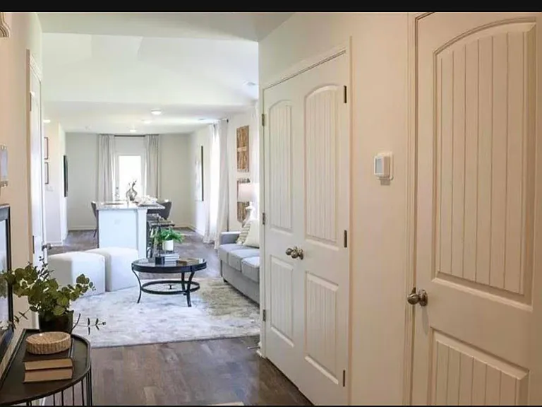 6585 Creek Cir — Photo 2