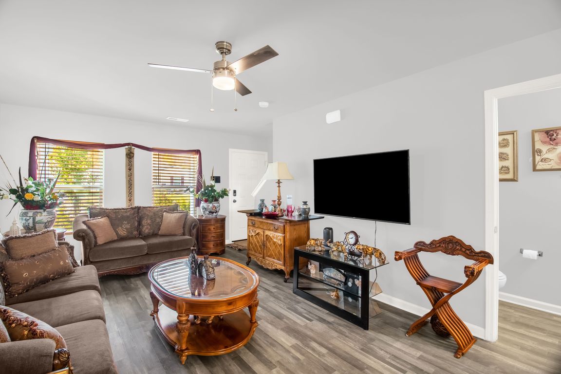 next background image