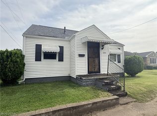 630 Cedar Ln NW, New Philadelphia, OH 44663