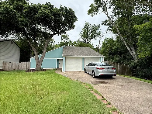 1609 Lemon Tree Ln Photo 1