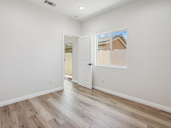 4th image of 25952 Juanita St