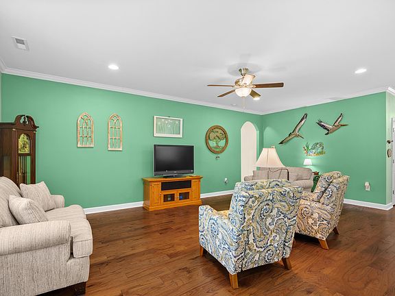 4th image of 191 Belclare Way