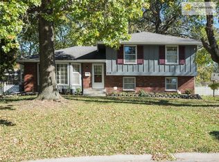 719 SW Merritt St, Lees Summit, MO 64081