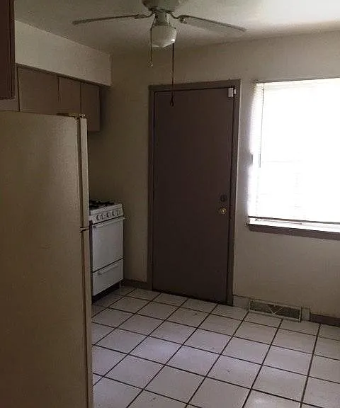 4927 W Luscher Ave #2 — Photo 9