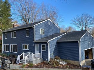 148 Slice Dr, Stamford, CT 06907