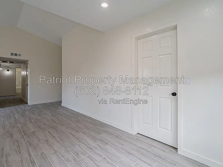 7003 W Sierra St — Photo 10