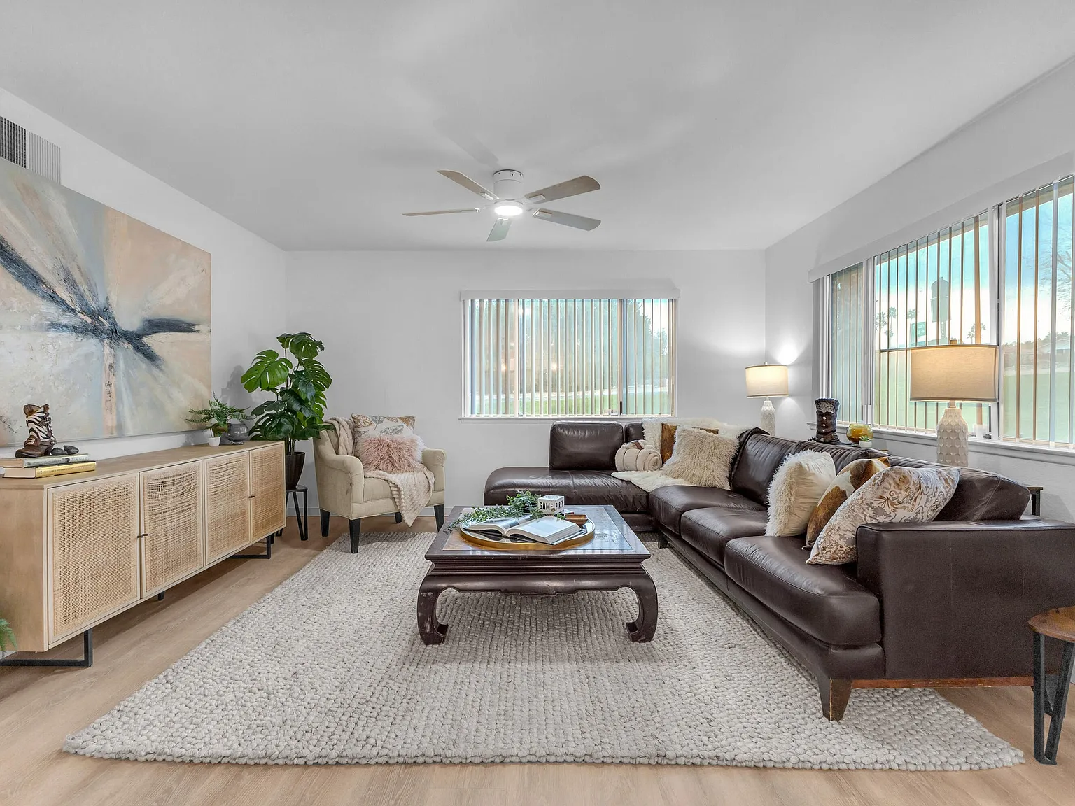2 bed, 810 sqft, $3,500 — Photo 2