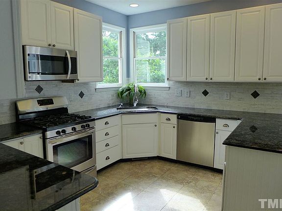 4th image of 207 River Birch Ln