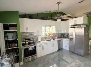 11 Capitol Ct, Deerfield Beach, FL 33442