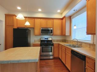 2763 SE Irwin Ct, Hillsboro, OR