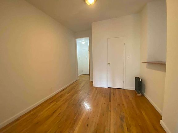 5th image of 316 E 49th St #55