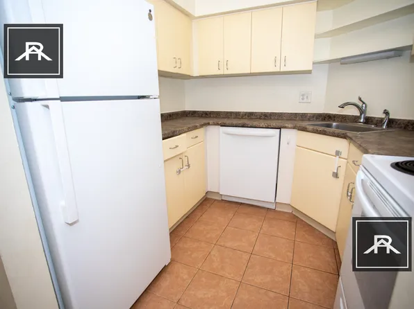 135 Pleasant St APT 106, Brookline, MA 02446