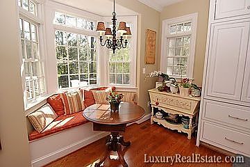 3rd image of 904 Danton Ln