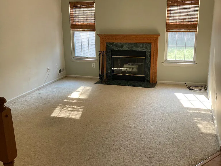 2623 Virginia Ln — Photo 4