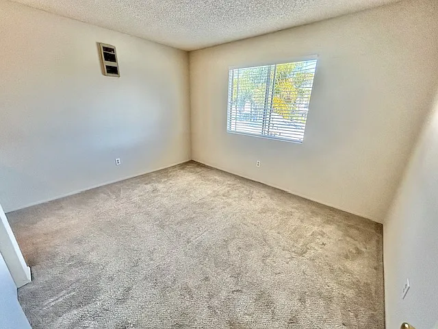 4084 Iowa St #9 — Photo 8