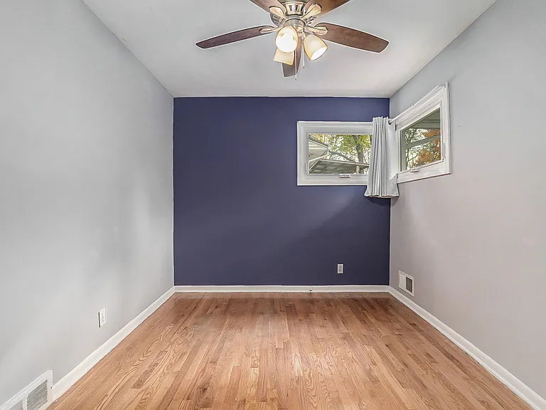 1437 Lewison Ave NE — Photo 7