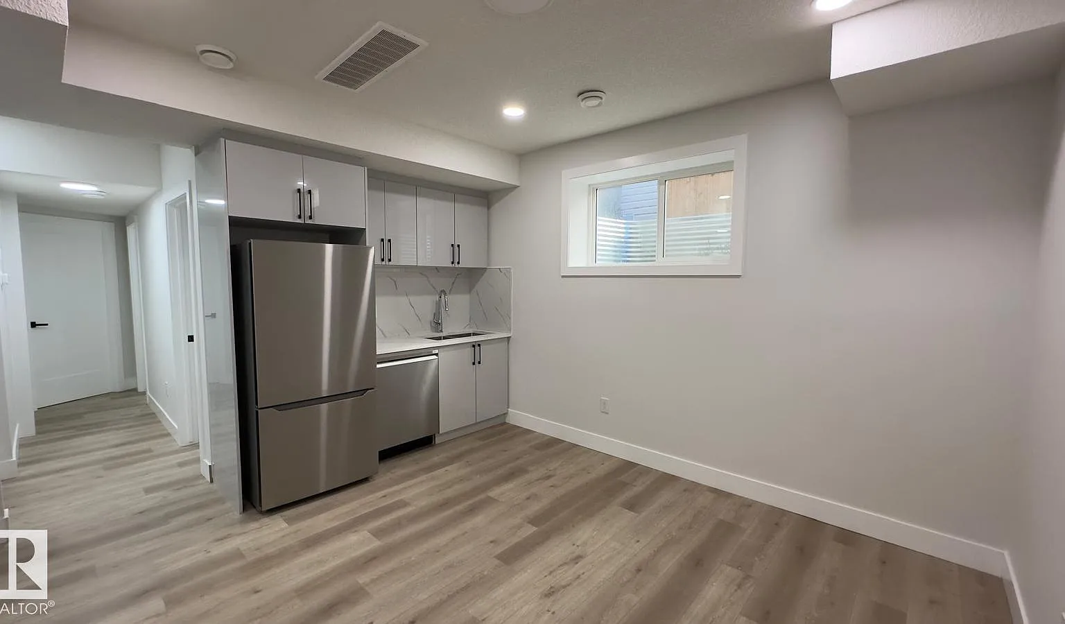 2 bed, 1.0 bath, 650 sqft, $1,000 — Photo 4