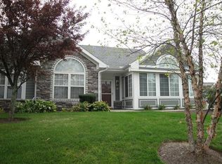 221 Abbey Dr, Springboro, OH 45066