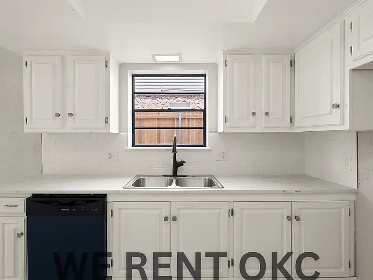 3611 Wynn Cir #1 — Photo 17