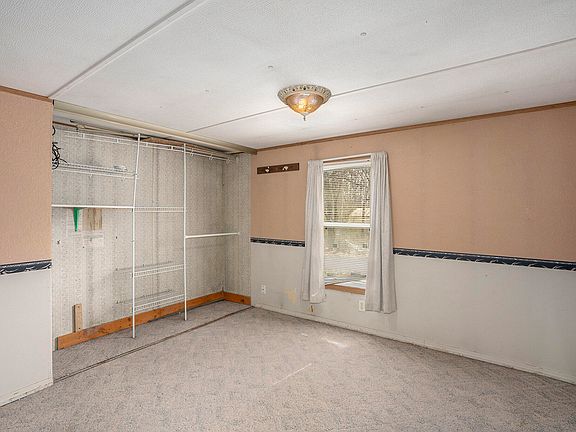 5th image of 24923 Sandy Beach Dr