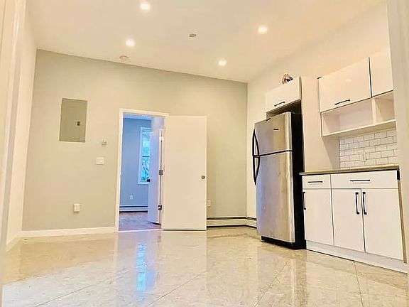 2nd image of 297 Macdougal St APT 1