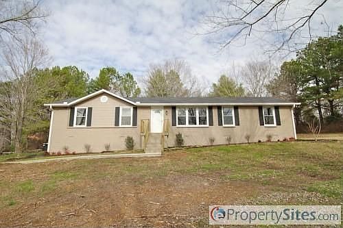 2nd image of 1012 Christopher Ln