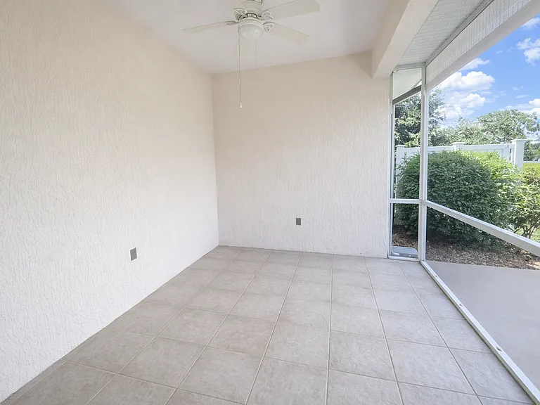 211 Rotonda Blvd W #B — Photo 11