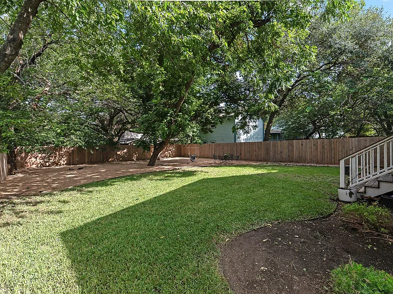 3305 Harris Park Ave — Photo 33