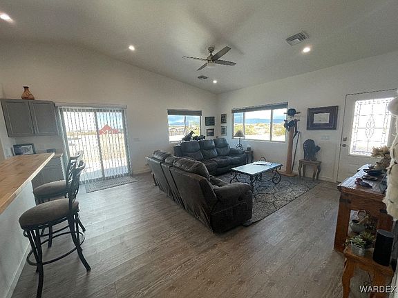 3rd image of 7756 N Sierra Vista Drive
