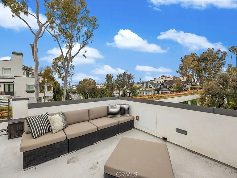 2801 Bayside Dr — Photo 48