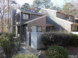 12 Tottenham Ln, Chapel Hill, NC 27517