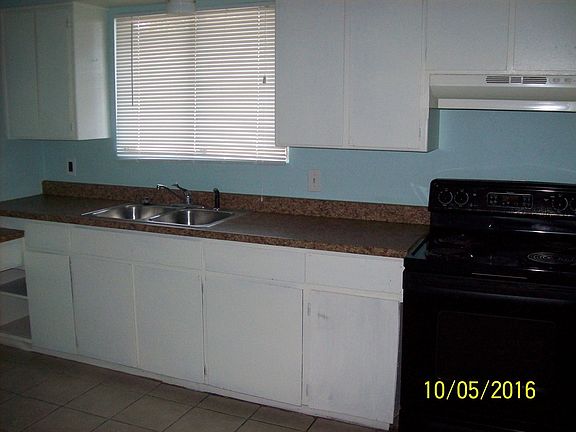 5th image of 2206 W Glenrosa Ave #1