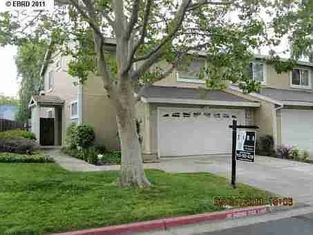 131 Sea Point Way photo 1