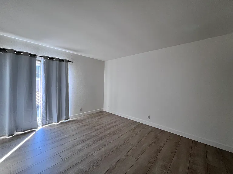 11310 La Mirada Blvd #4 — Photo 13