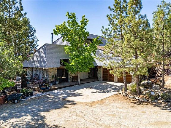 3rd image of 27351 Oakflat Dr