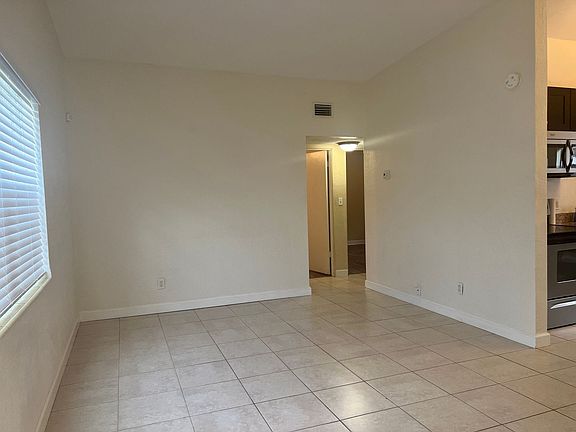 5th image of 6711 Dartmouth Ave N