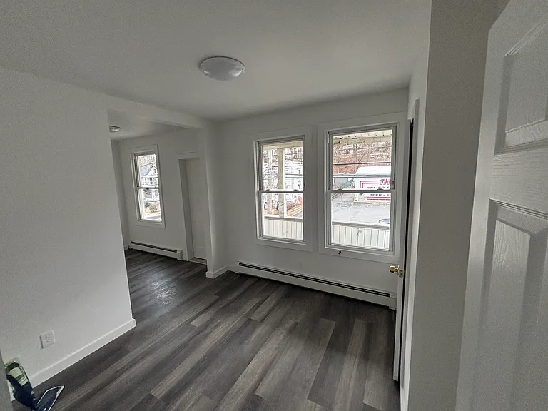 188 N Hamilton St — Photo 9
