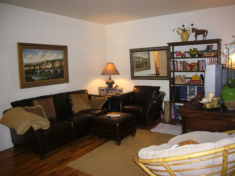 857 Myrtle St NE — Photo 3